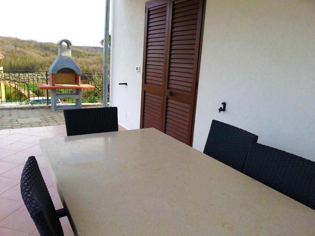 Villa Lara Karojba Phòng bức ảnh
