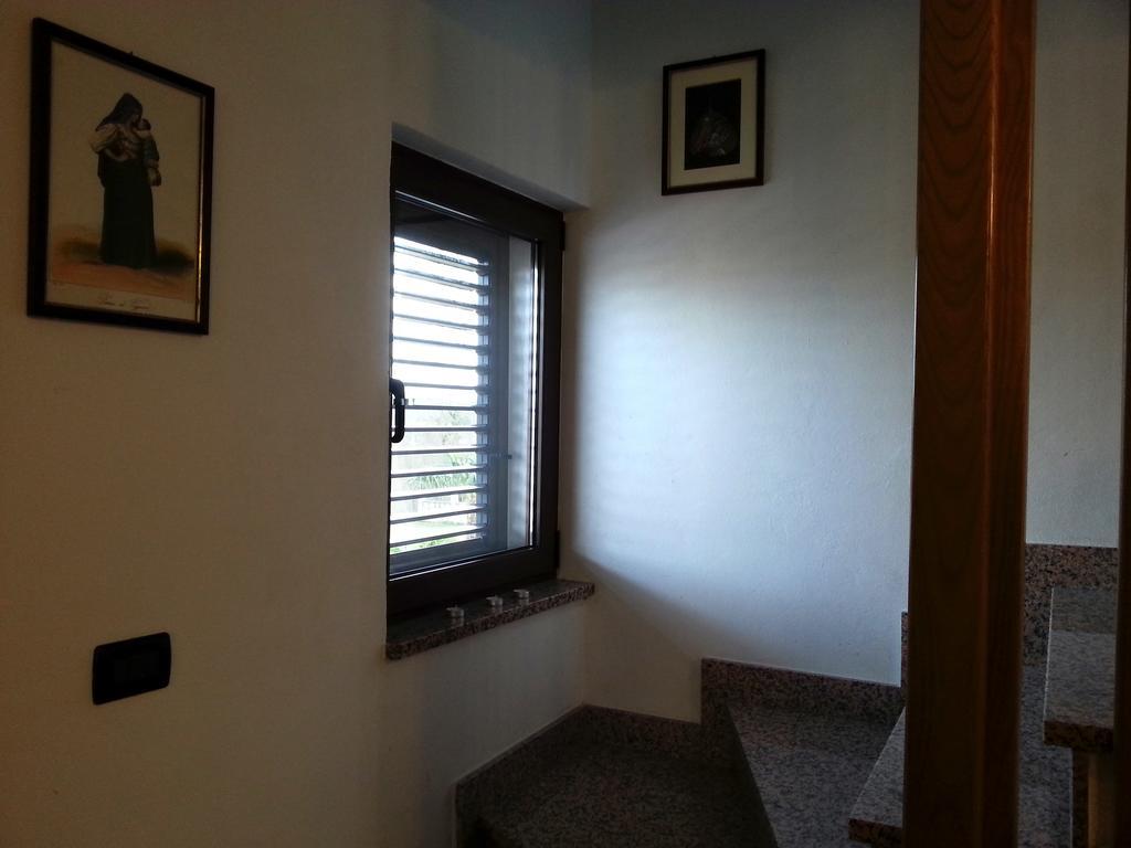 Villa Lara Karojba Phòng bức ảnh